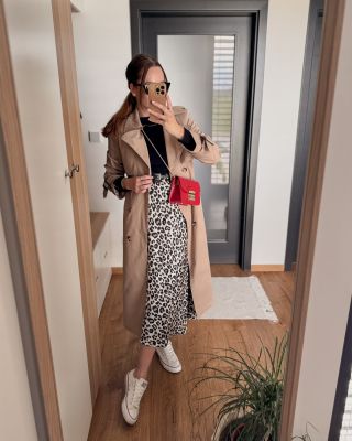 Můj pracovní týden v outfitech💁‍♀️ měla jsem trenčkotovou výzvu a tu jsem do puntíku splnila👍🏻 Baví vás takové výzvy?...